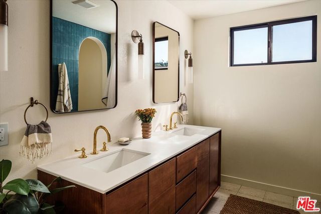 4249 Torreon Drive, Woodland Hills, CA 91364