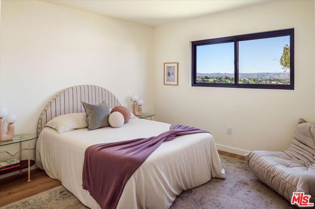 4249 Torreon Drive, Woodland Hills, CA 91364