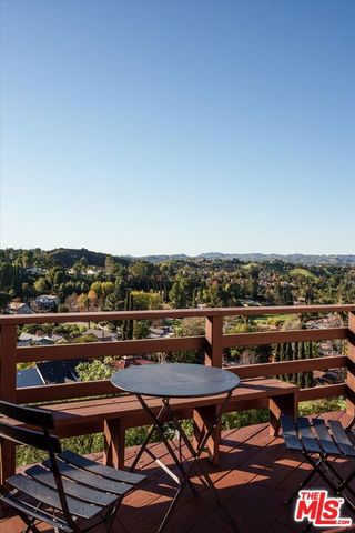 4249 Torreon Drive, Woodland Hills, CA 91364