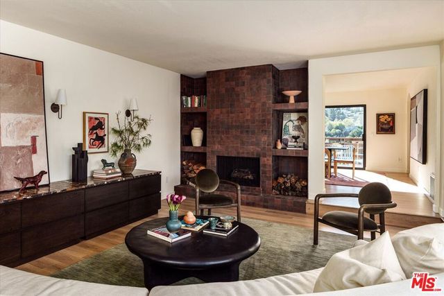 4249 Torreon Drive, Woodland Hills, CA 91364