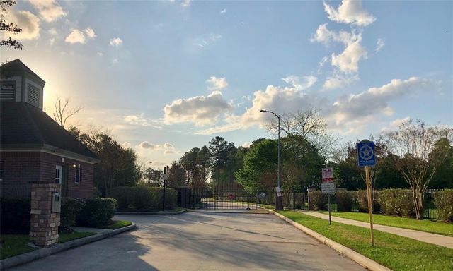 635 Cypresswood Trace, Spring, TX 77373