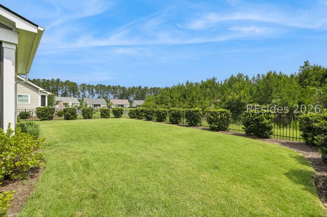 395 Castaway Dr, Bluffton, SC 29910