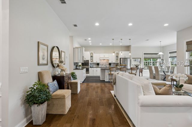 395 Castaway Dr, Bluffton, SC 29910