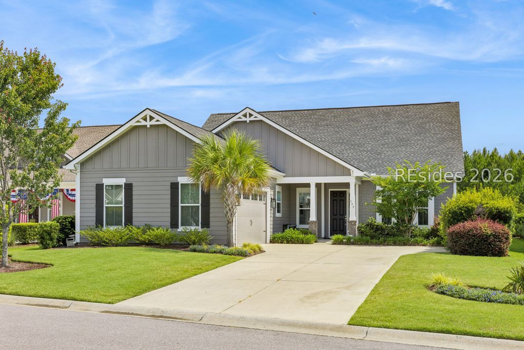 395 Castaway Dr, Bluffton, SC 29910