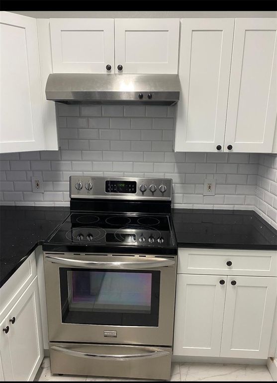 Image 3 of property listing at 6412 QUEENS BOROUGH AVENUE 315, Orlando, FL 32835