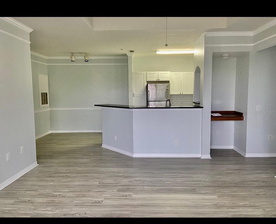 Image 4 of property listing at 6412 QUEENS BOROUGH AVENUE 315, Orlando, FL 32835