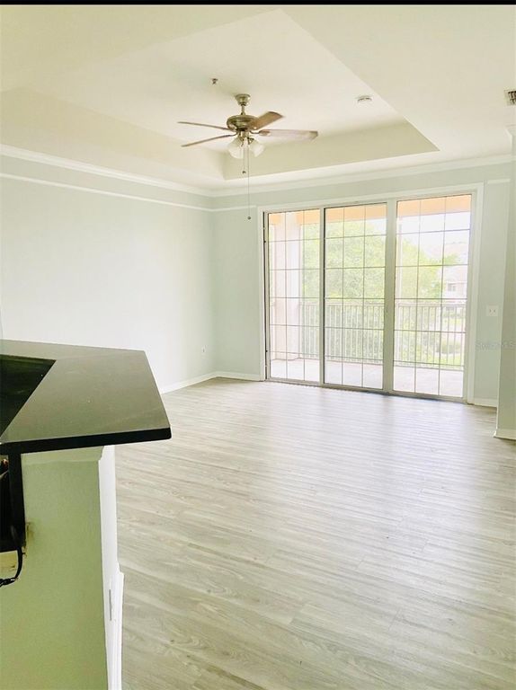 Image 7 of property listing at 6412 QUEENS BOROUGH AVENUE 315, Orlando, FL 32835