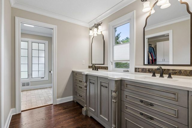475 Highcroft Road, Wayzata, MN 55391