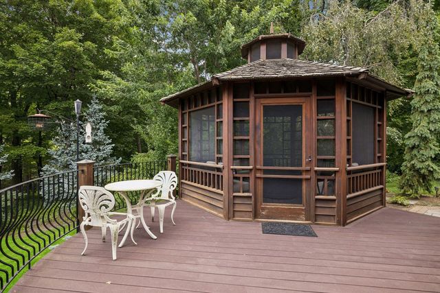 475 Highcroft Road, Wayzata, MN 55391