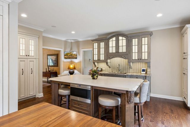 475 Highcroft Road, Wayzata, MN 55391