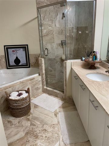 510 NW 84th Ave 136, Plantation, FL 33324