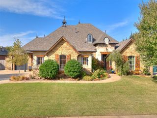 2229 Waterford Lane, Yukon, OK 73099