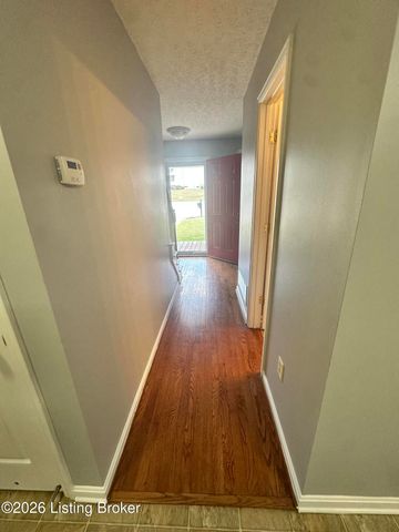 708 Clear Spring Ct, Elizabethtown, KY 42701