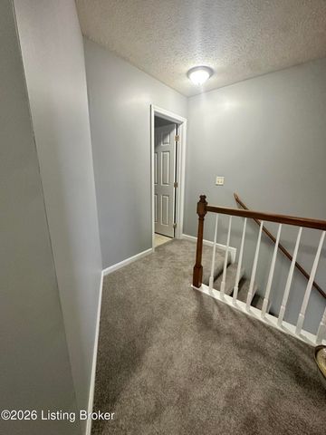 708 Clear Spring Ct, Elizabethtown, KY 42701