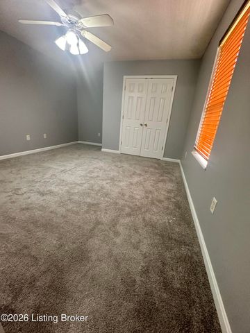 708 Clear Spring Ct, Elizabethtown, KY 42701