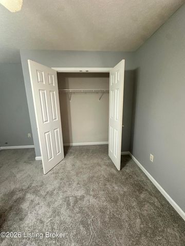 708 Clear Spring Ct, Elizabethtown, KY 42701