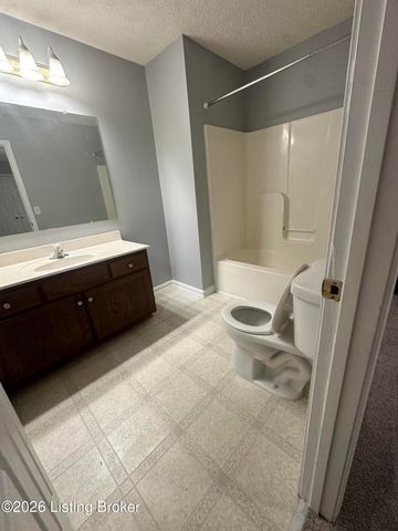 708 Clear Spring Ct, Elizabethtown, KY 42701