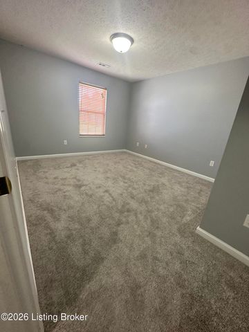 708 Clear Spring Ct, Elizabethtown, KY 42701