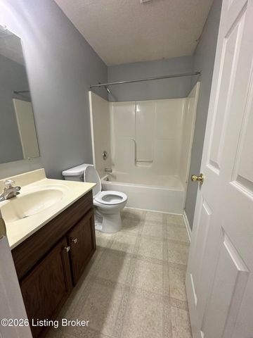 708 Clear Spring Ct, Elizabethtown, KY 42701