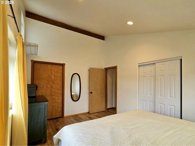 1006 RUTH Ln, Brookings, OR 97415
