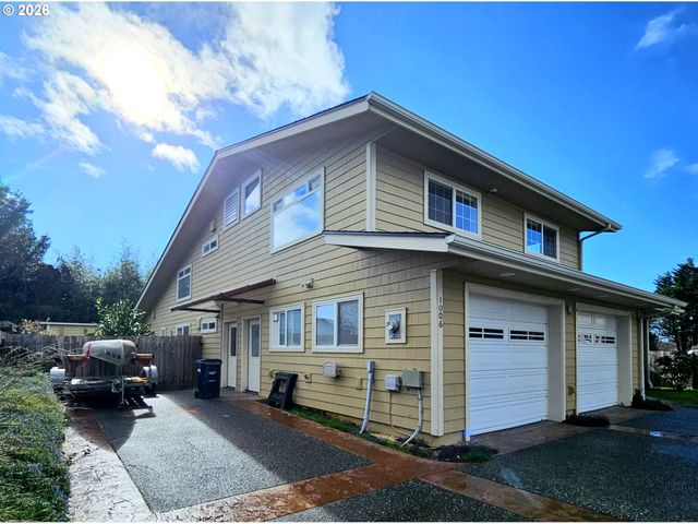 1006 RUTH Ln, Brookings, OR 97415