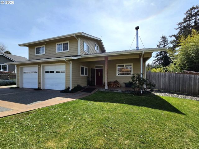 1006 RUTH Ln, Brookings, OR 97415