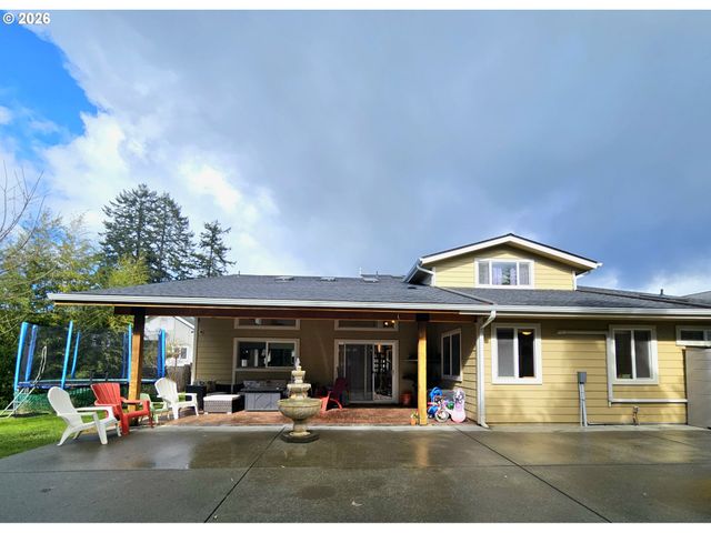 1006 RUTH Ln, Brookings, OR 97415