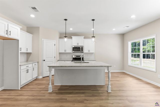 1038 Sun Valley Court C57, Macon, GA 31211