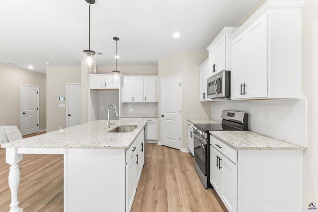 1038 Sun Valley Court C57, Macon, GA 31211