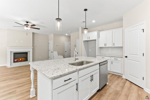 1038 Sun Valley Court C57, Macon, GA 31211