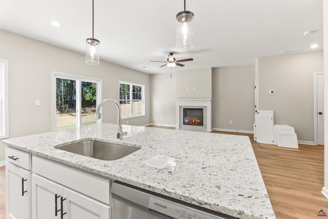 1038 Sun Valley Court C57, Macon, GA 31211