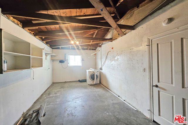 1214 E 82nd Street, Los Angeles, CA 90001