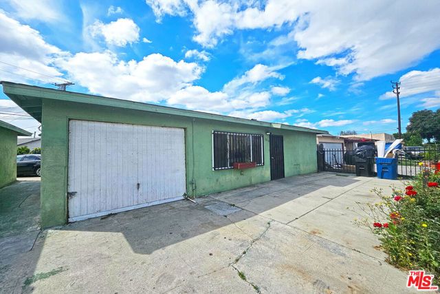 1214 E 82nd Street, Los Angeles, CA 90001