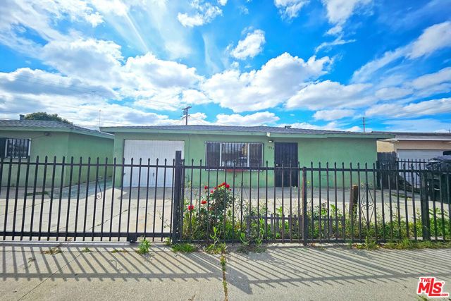 1214 E 82nd Street, Los Angeles, CA 90001