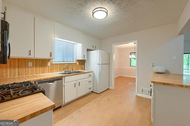 175 Ansley Court, Roswell, GA 30076