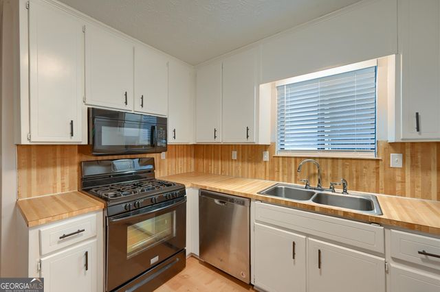 175 Ansley Court, Roswell, GA 30076