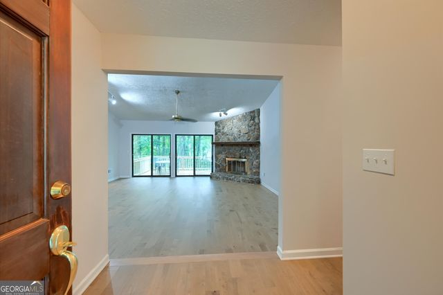 175 Ansley Court, Roswell, GA 30076