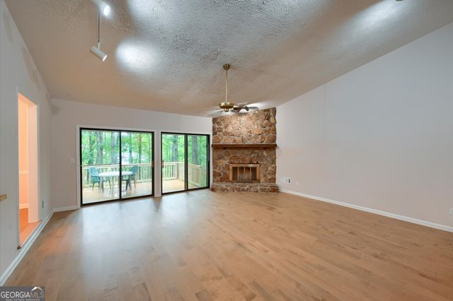 175 Ansley Court, Roswell, GA 30076