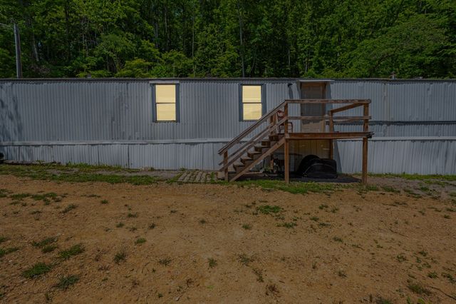 424 Bear Creek Trl, Centerville, TN 37033