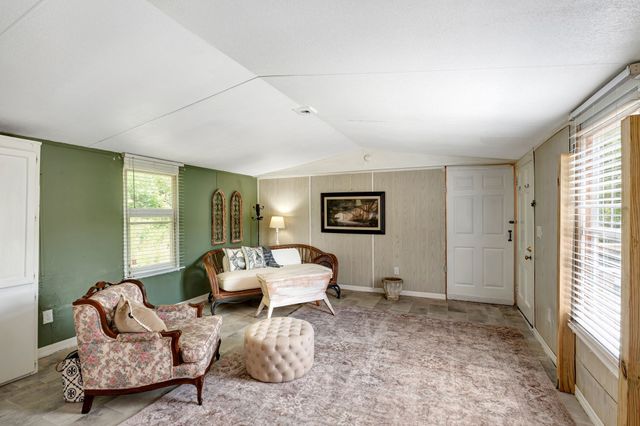 424 Bear Creek Trl, Centerville, TN 37033