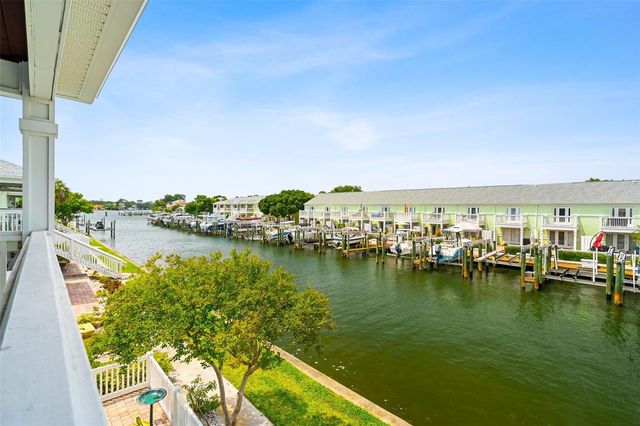 5052 STARFISH DRIVE SE D, St Petersburg, FL 33705