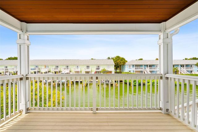 5052 STARFISH DRIVE SE D, St Petersburg, FL 33705