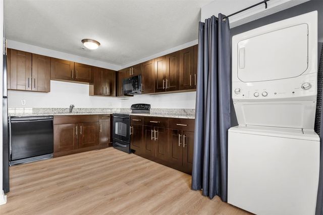5052 STARFISH DRIVE SE D, St Petersburg, FL 33705