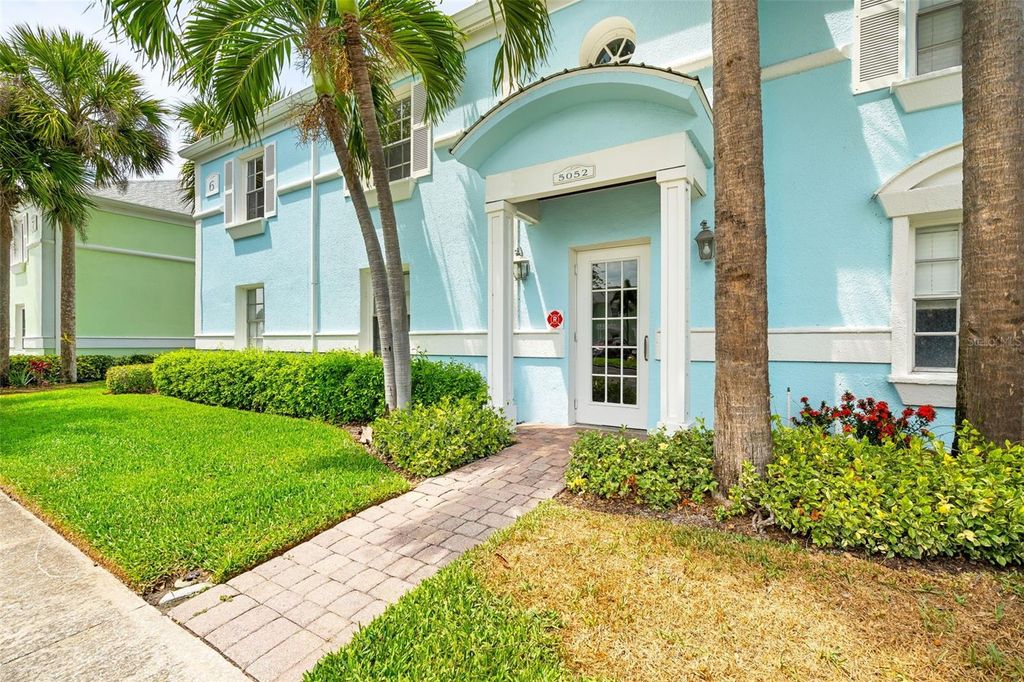 5052 STARFISH DRIVE SE D, St Petersburg, FL 33705