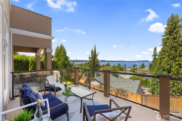 645 Cornelia Avenue, Mukilteo, WA 98275