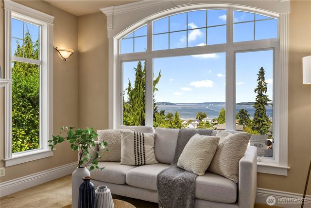645 Cornelia Avenue, Mukilteo, WA 98275