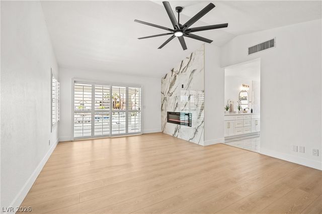3033 Misty Harbour Drive, Las Vegas, NV 89117