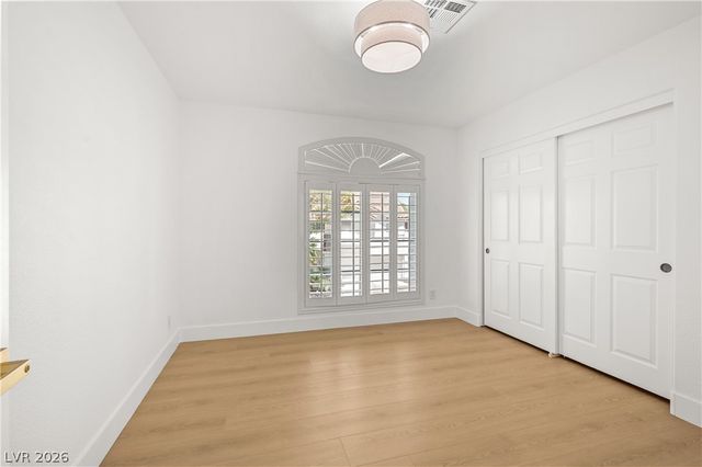 3033 Misty Harbour Drive, Las Vegas, NV 89117