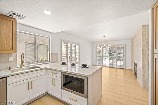 3033 Misty Harbour Drive, Las Vegas, NV 89117