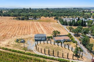 11940 Old Redwood Hwy, Healdsburg, CA 95448